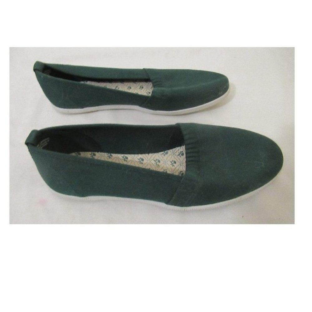 Dark green slip-on shoes Sz 6